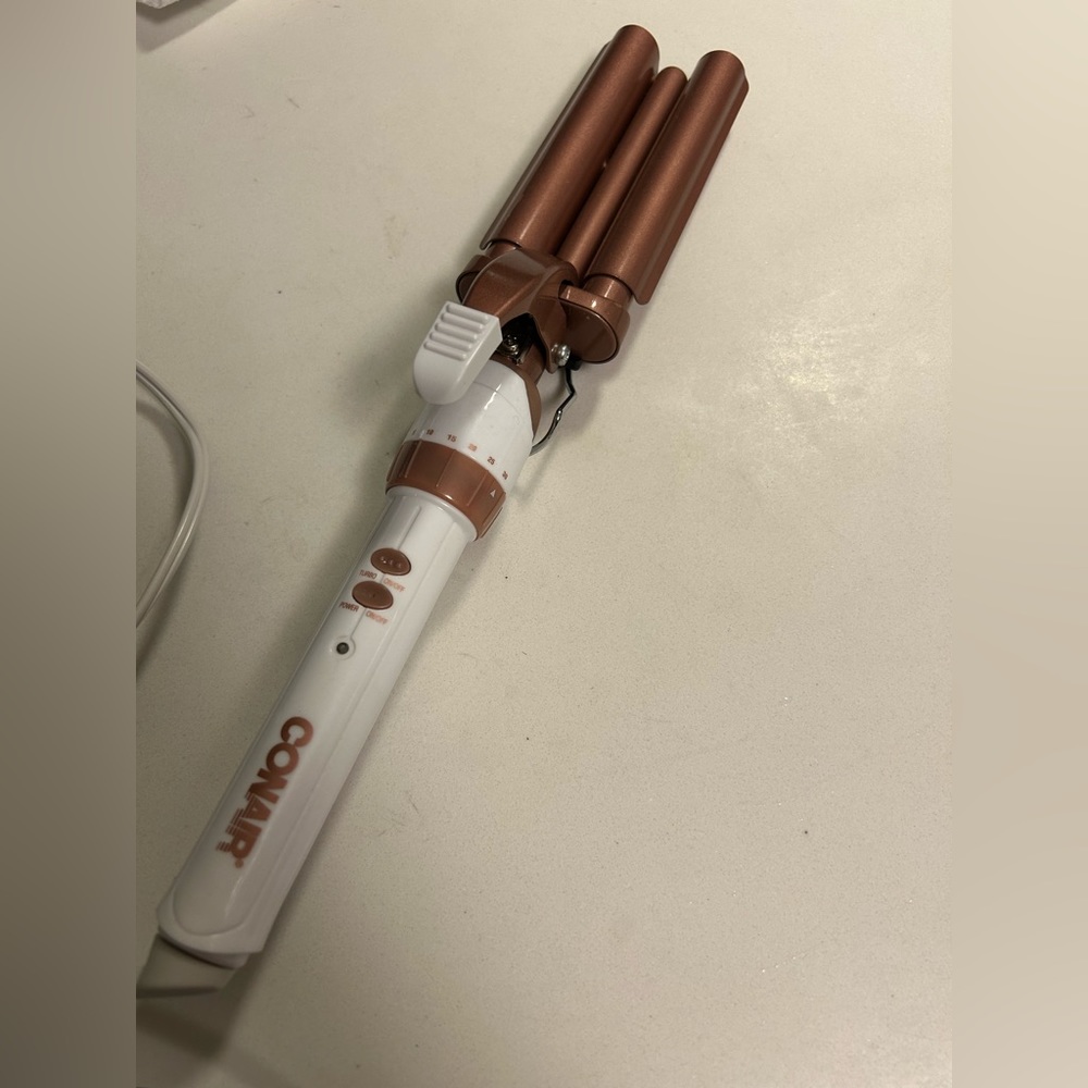 Conair crimping hair tool